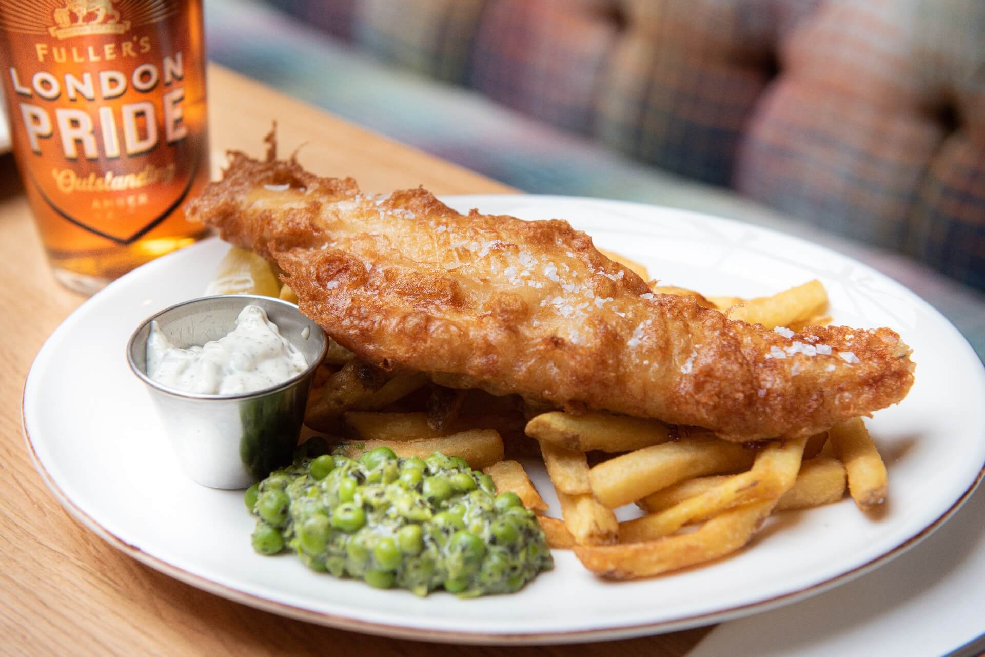 The Queen's Head Fuller's Pub and Restaurant in Brook Green